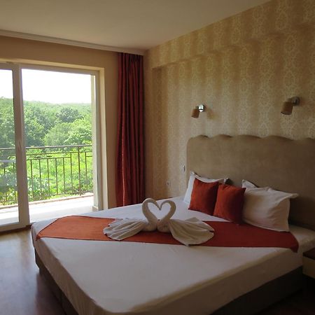 Family Hotel Dayana Beach Синеморец Экстерьер фото