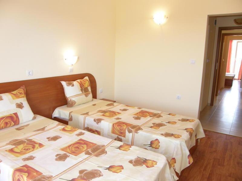 Family Hotel Dayana Beach Синеморец Экстерьер фото