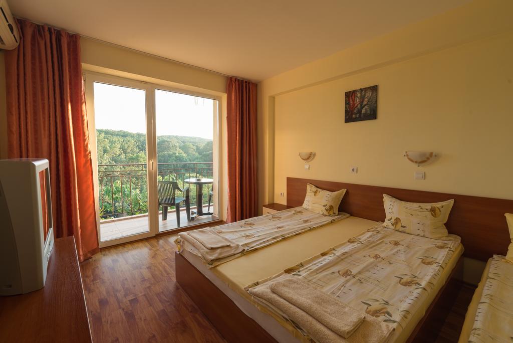 Family Hotel Dayana Beach Синеморец Экстерьер фото
