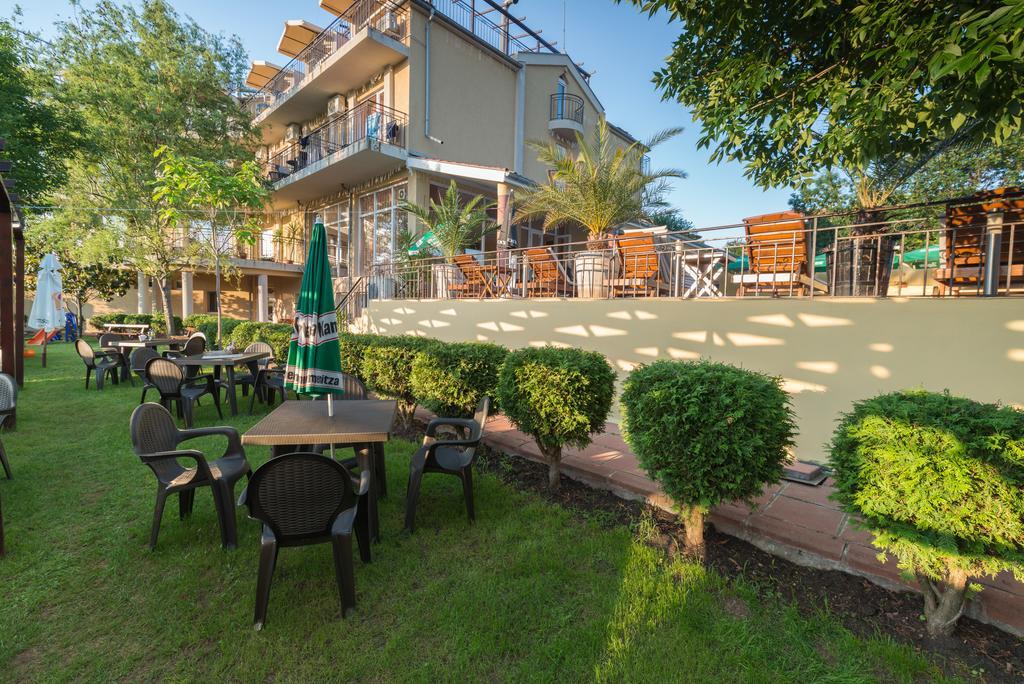Family Hotel Dayana Beach Синеморец Экстерьер фото