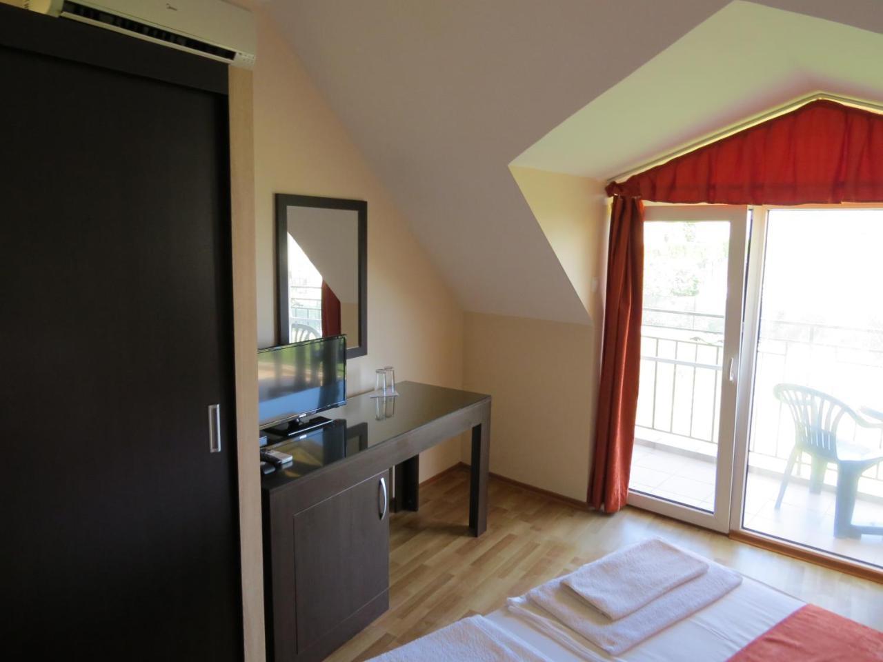 Family Hotel Dayana Beach Синеморец Экстерьер фото