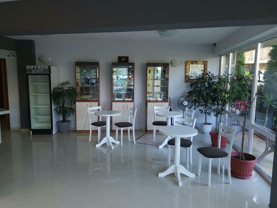 Family Hotel Dayana Beach Синеморец Экстерьер фото